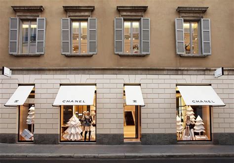 booking rougeallure milano chanel|Chanel boutique milan.